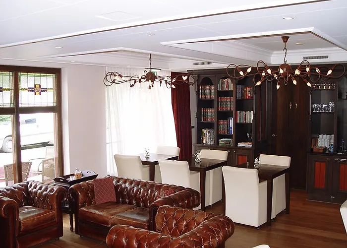 Huys Van Heusden Hotel 3*